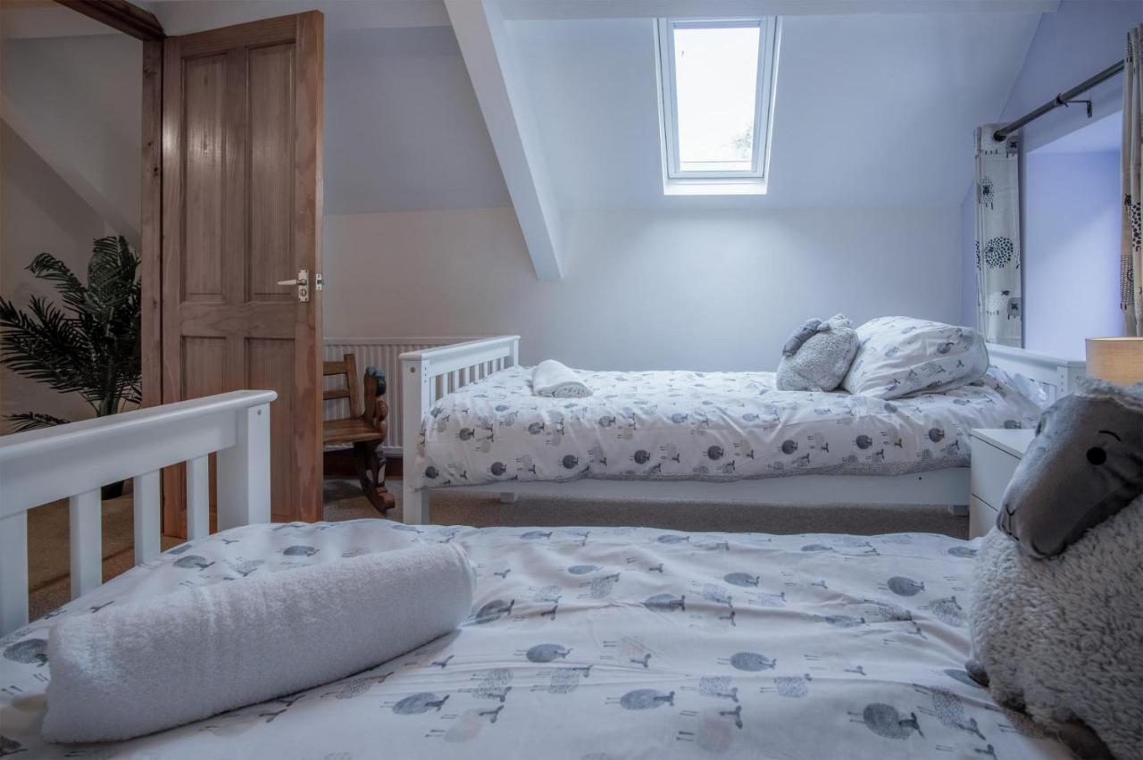Tucking Mill - 3 Bedroom Holiday Home - Stepaside Stepaside  Экстерьер фото
