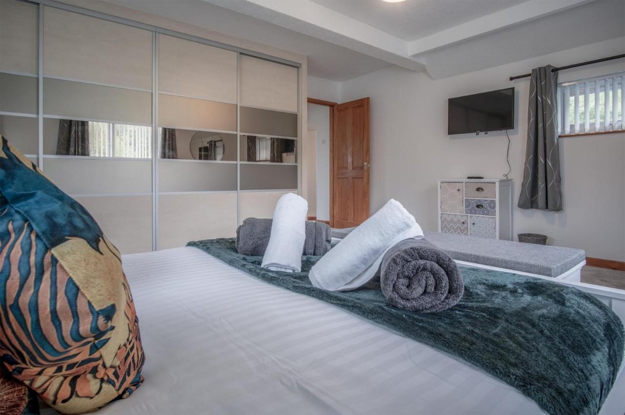 Tucking Mill - 3 Bedroom Holiday Home - Stepaside Stepaside  Экстерьер фото