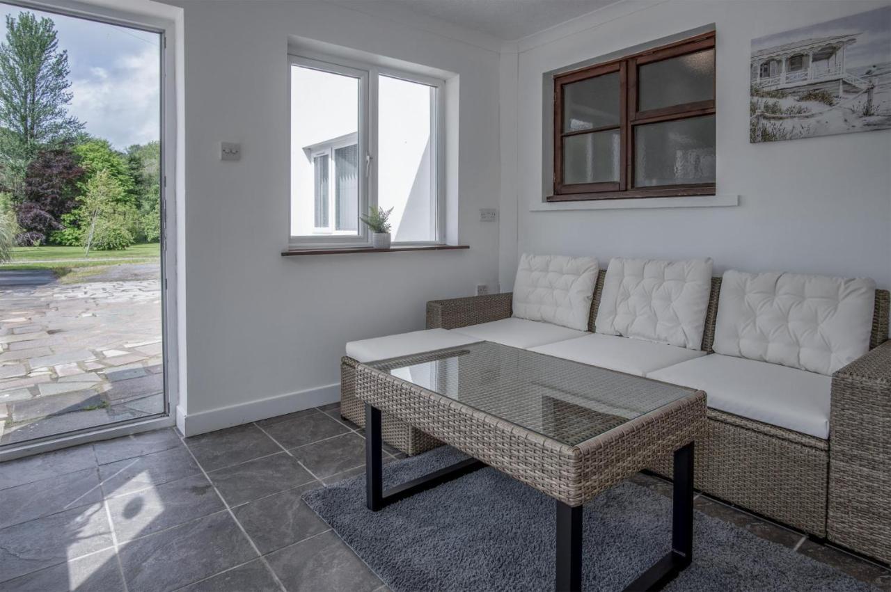 Tucking Mill - 3 Bedroom Holiday Home - Stepaside Stepaside  Экстерьер фото